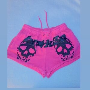 Broken promises skull shorts 🎀🖤